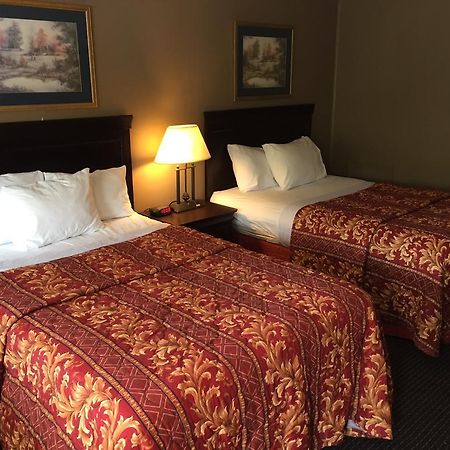 Red Carpet Inn & Suites Albany Airport อัลบานี ภายนอก รูปภาพ