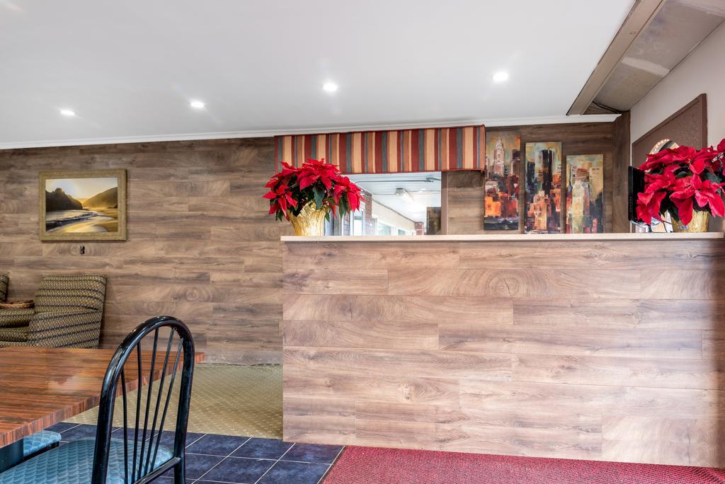 Red Carpet Inn & Suites Albany Airport อัลบานี ภายนอก รูปภาพ