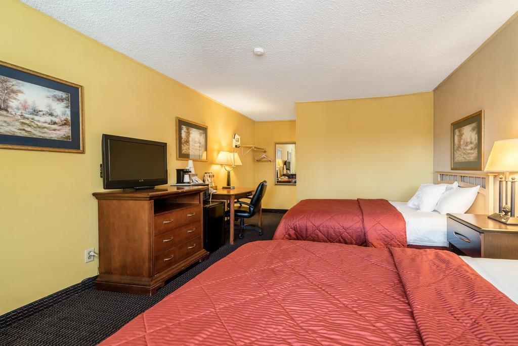 Red Carpet Inn & Suites Albany Airport อัลบานี ภายนอก รูปภาพ