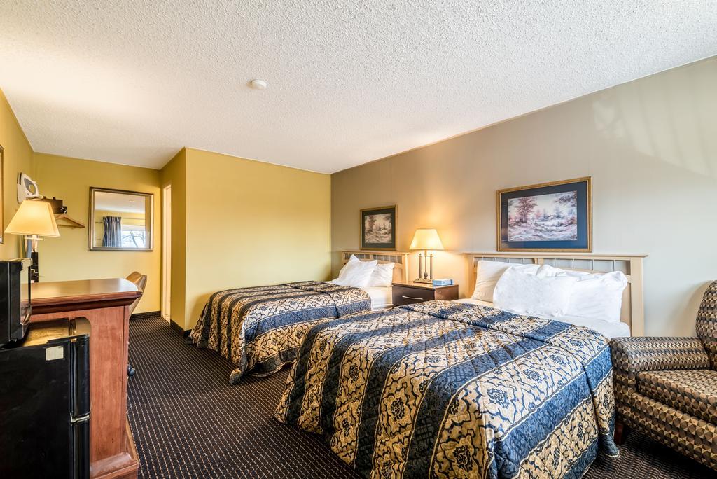 Red Carpet Inn & Suites Albany Airport อัลบานี ภายนอก รูปภาพ