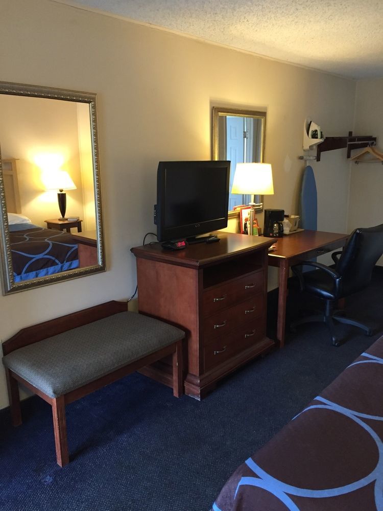 Red Carpet Inn & Suites Albany Airport อัลบานี ภายนอก รูปภาพ